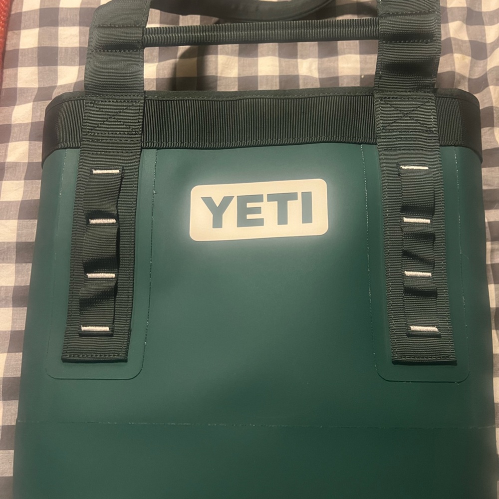 YETI Camino 20 Teal Green Bag